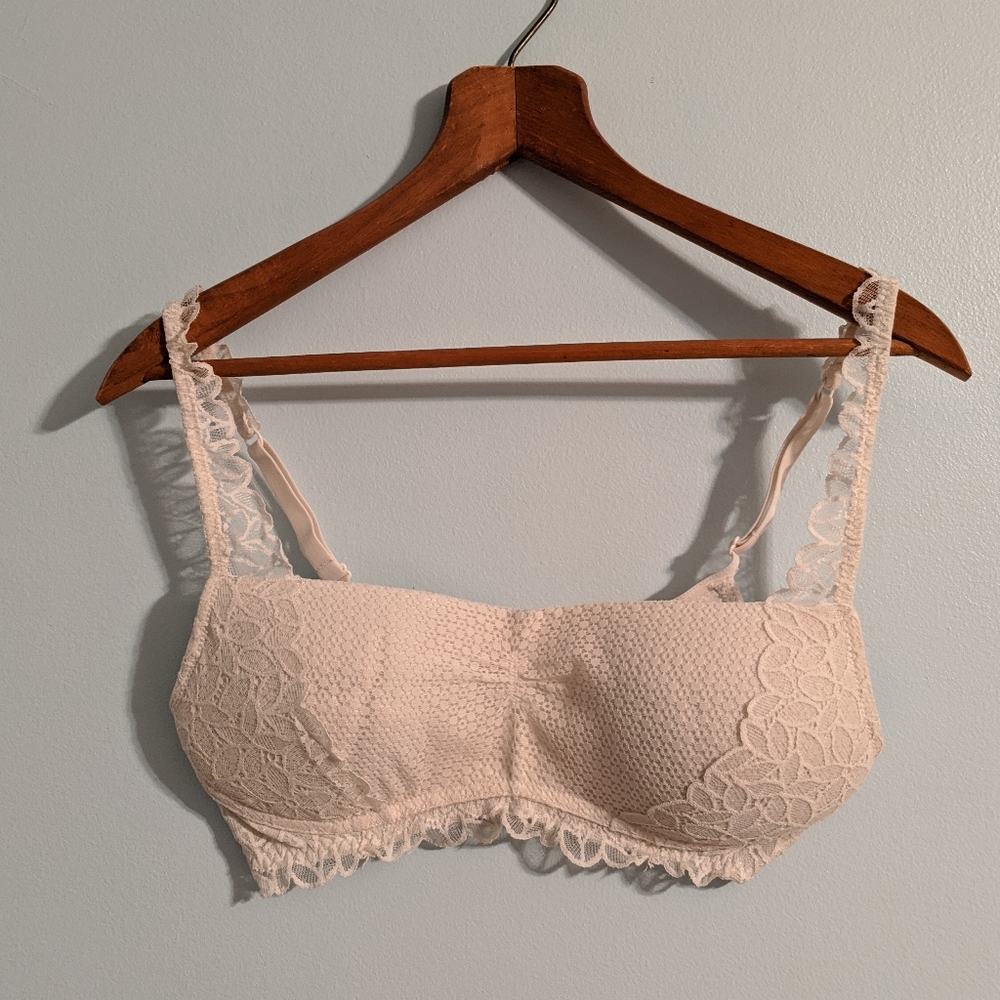 White lace aerie bralette